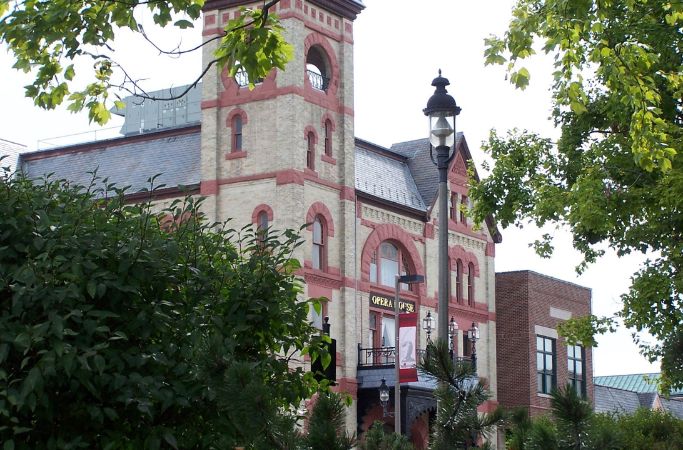 R&J Painting LLC provides painting services in Woodstock.