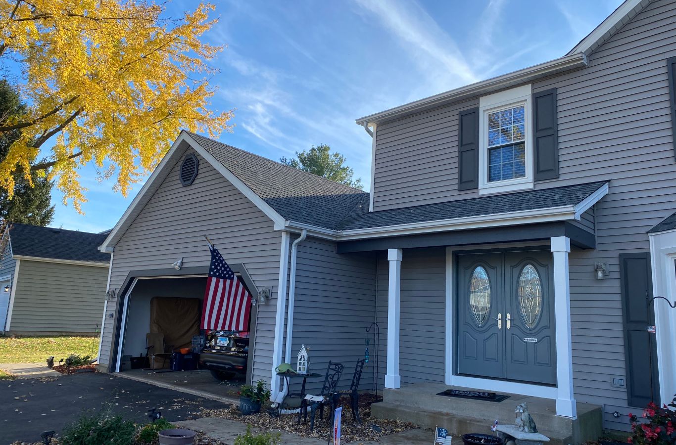 A skilled R&J Painting technician providing painting services in Palatine, IL, using premium tools for smooth, durable finishes and precise color application.