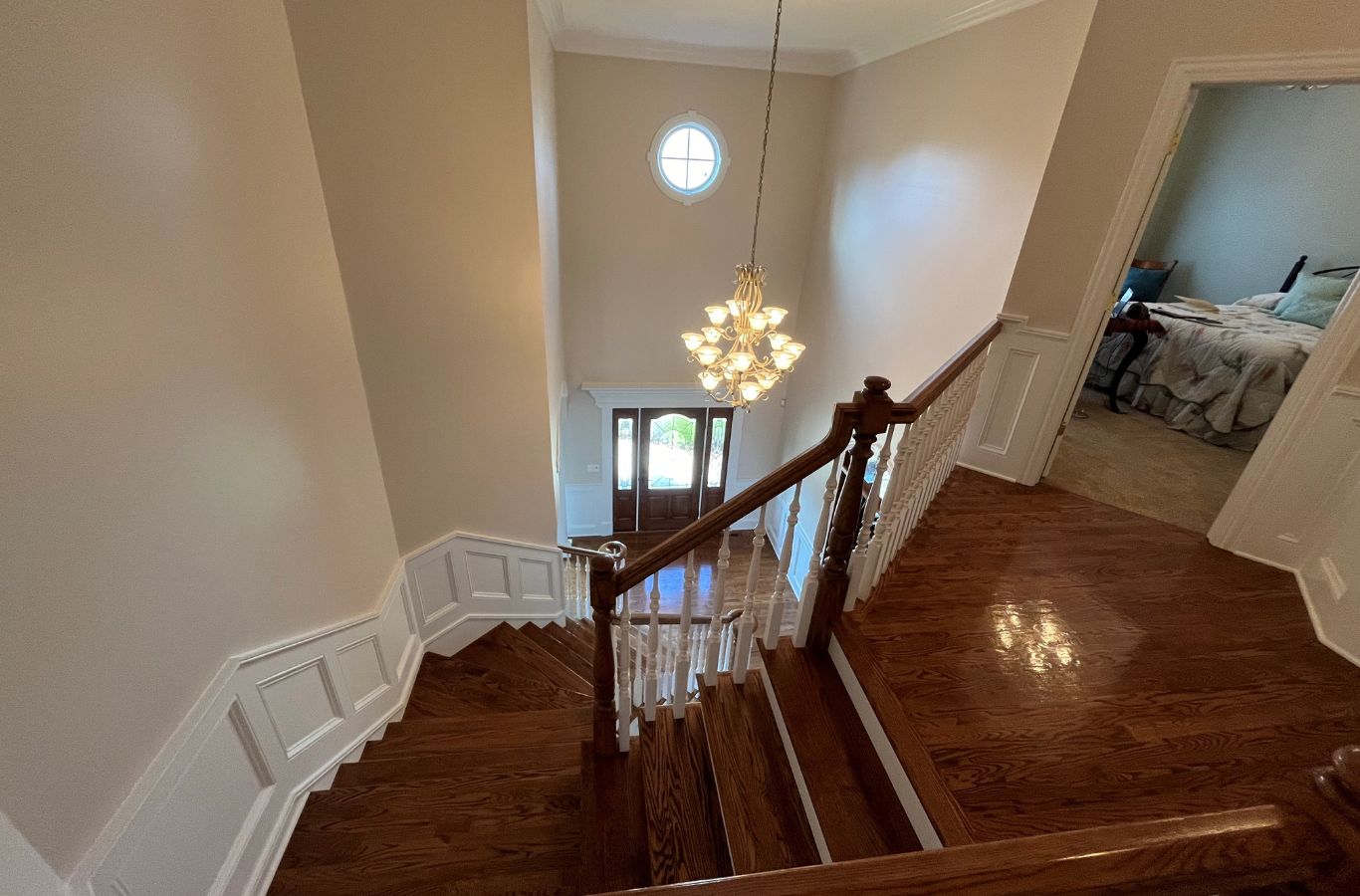 Experienced R&J Painting interior painter in Schaumburg, IL delivering precise indoor painting work with care. Interior Painter near me.