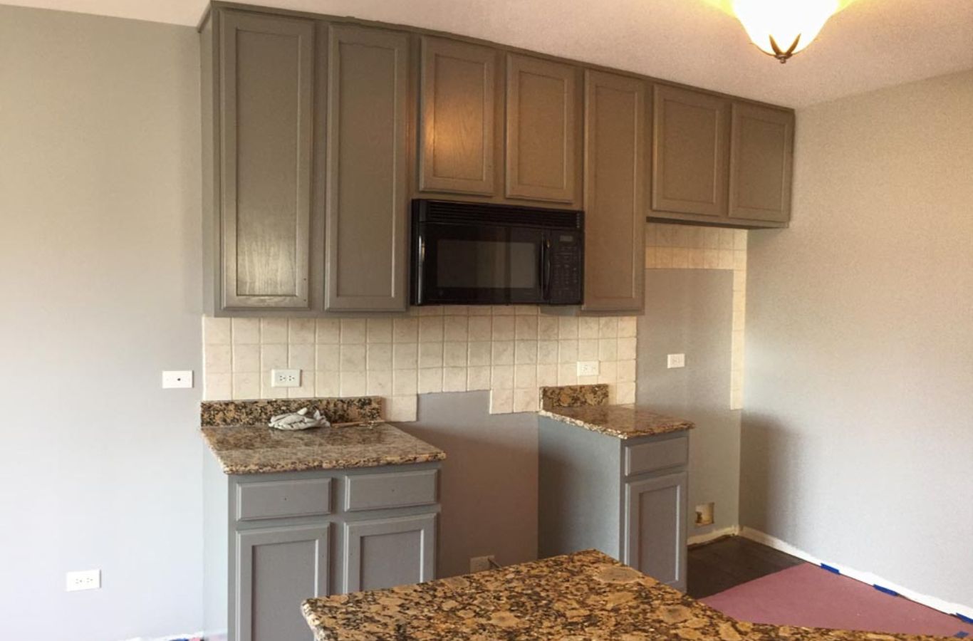 7 R&J Painting expert delivering Cabinet Painting in Crystal Lake, IL with precision and care. Cabinet Painting Near Me.